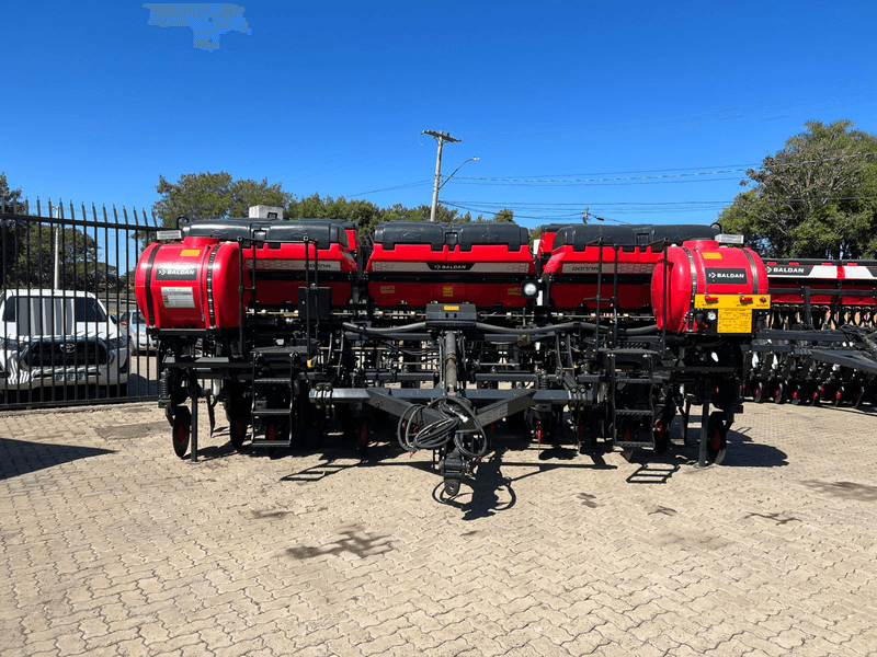 Plantadeira Donna 13 Linhas Com Dosador De Sementes Titanium - Baldan