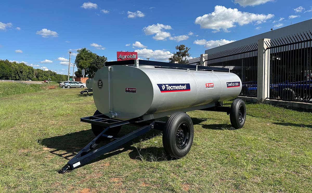 Carreta Agrícola Tanque de Água ou Diesel modelo TANKFLEX 5.000 Litros. 2 Eixos rodado simples com Pneus 7.50x16 aro 16 Tecmesteel