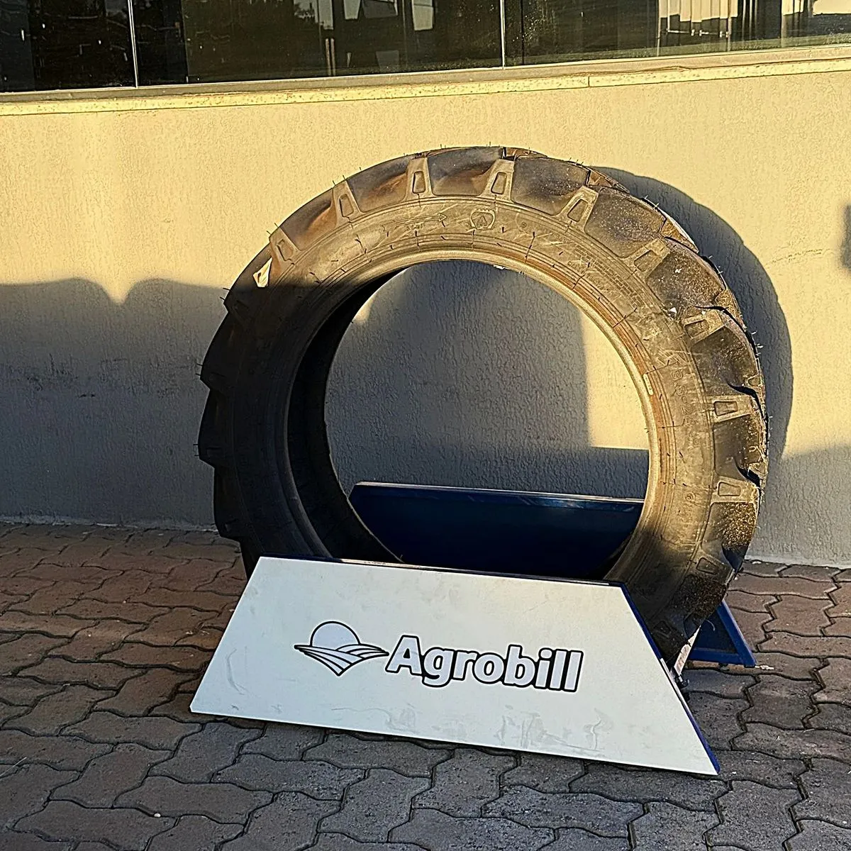Pneu Agrícola 8.3X24 8 Lonas - Modelo TA60 - Petlas