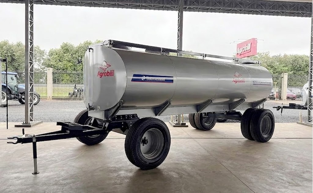 Carreta Agrícola Tanque de Água ou Diesel modelo TANKFLEX 15.500 Litros. 2 Eixos Rodado Simples e Duplo com Pneus 275/80 aro 22.5 Tecmesteel