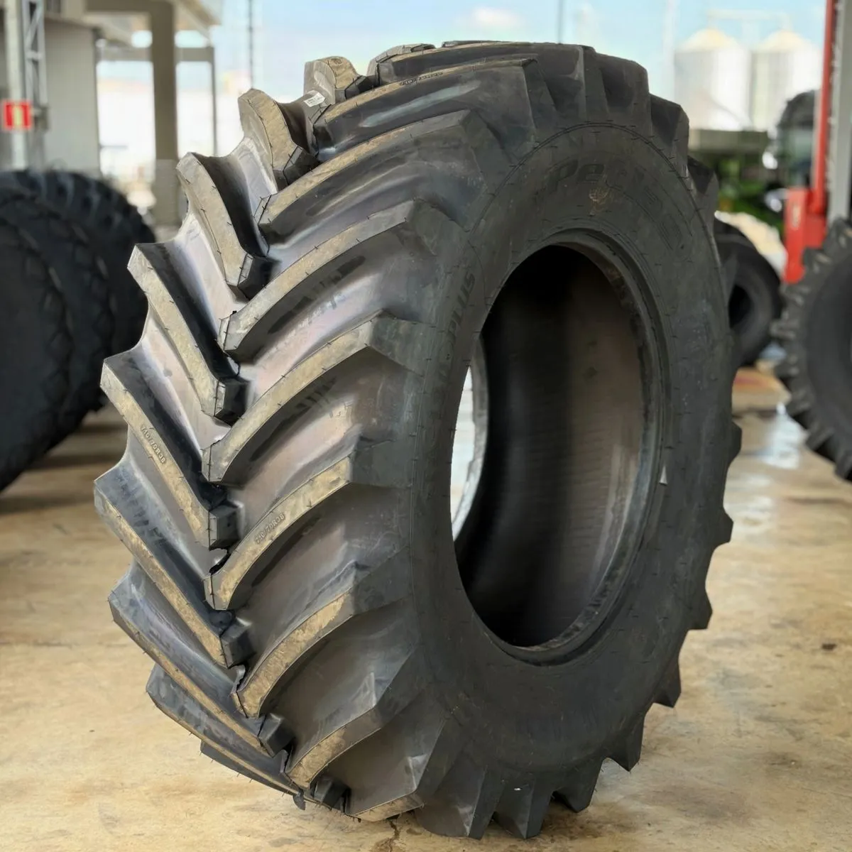Pneu 710/70Rx38 Radial Modelo TA130 Plus 171D - Petlas