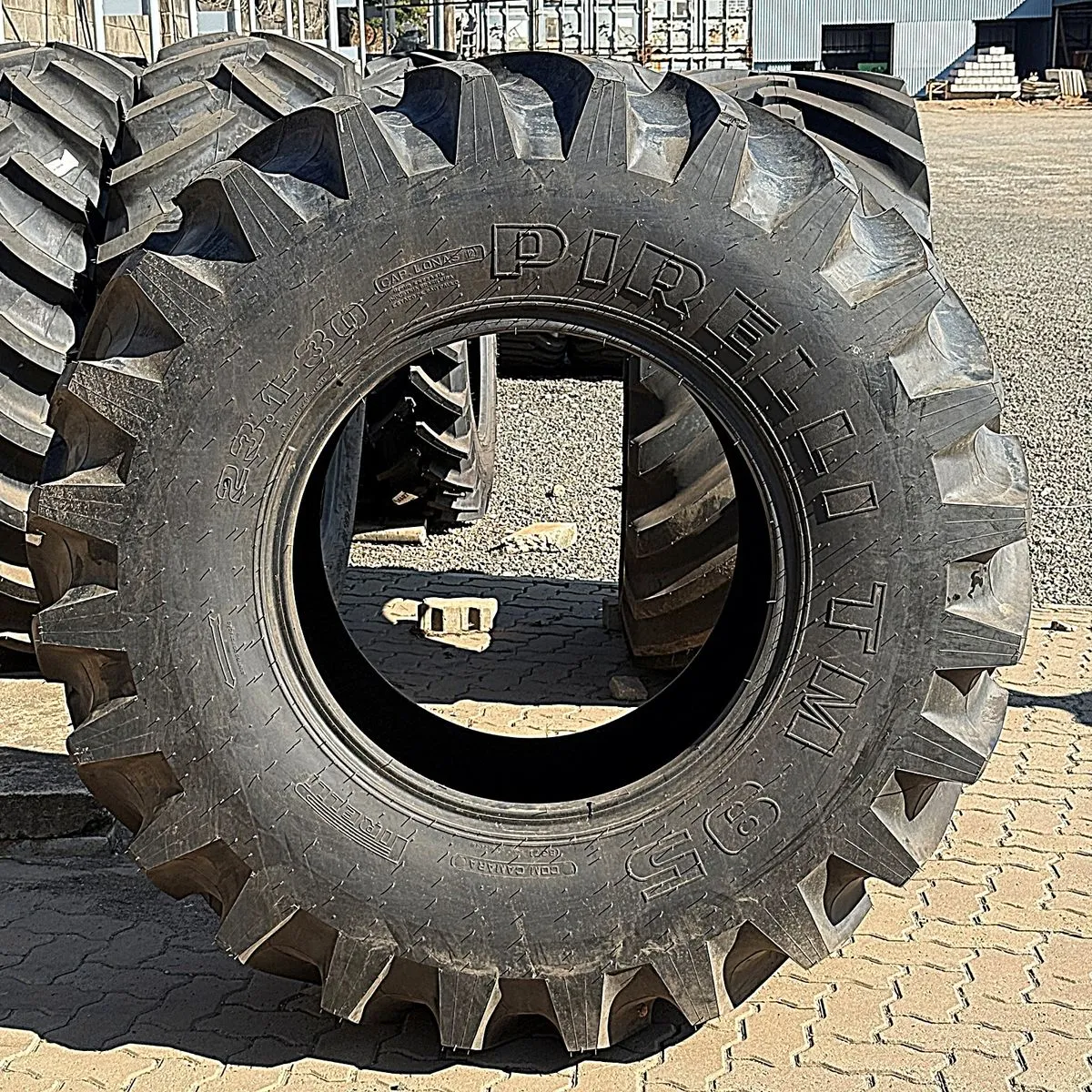 Pneu Agrícola 23.1X30 Modelo TM95 12 Lonas - Pirelli