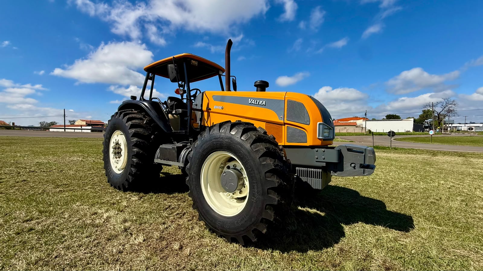 Trator Valtra BH 180 4X4 Ano 2015 Com 3791 horas