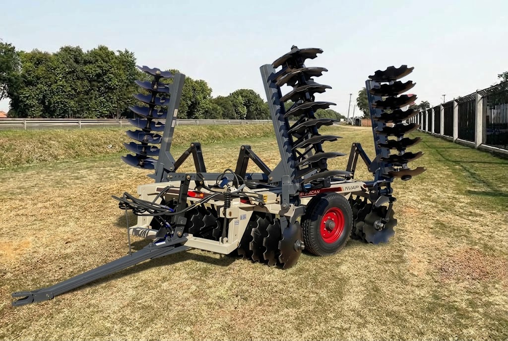 Grade Niveladora 52x22" Espaçamento de 200 mm Modelo NVAP Articulada, com Pneus e Discos Recortados - Baldan