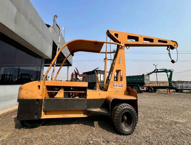 Guindaste Hyster K-110 Para 5 Toneladas com Motor 424 horas