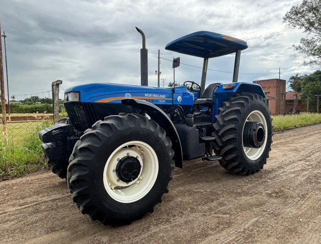 Trator New Holland 7630 4X4 Ano 2024 Com 1581 horas