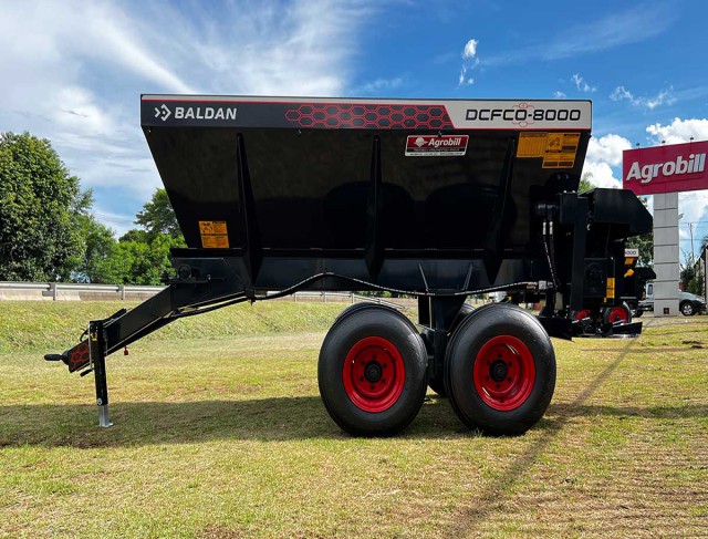Distribuidor de Calcário Dcfco 8000 com Motor Hidráulico Baldan
