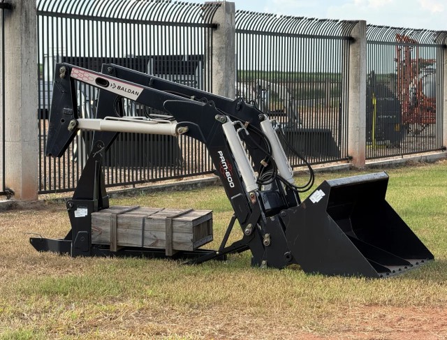 Conjunto Frontal de Concha PAM 600 para Valtra 4x4 A 800 R/ A 950/ A 950 R/ A 990 R BT- Baldan