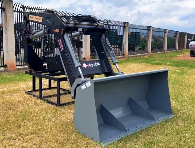 Conjunto Frontal de Concha PAM 1100 para Valtra 4x4 A 114/ A 124/ A 134 BT- Baldan