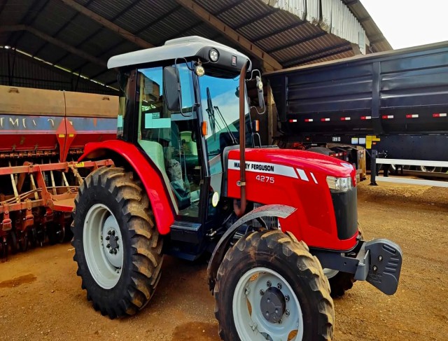 Trator Massey Ferguson 4275 4x4 Ano 2017 com 1538 Horas Único Dono