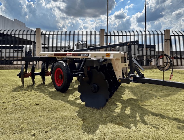 Grade Aradora Super Pesada GSPCR 20X36X450 mm Controle Remoto - Baldan
