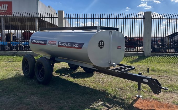 Carreta Agrícola Tanque de Água ou Diesel modelo TANKFLEX 3.600 Litros. Rodado Tandem com Pneus 7.50x16 aro 16 - Tecmesteel
