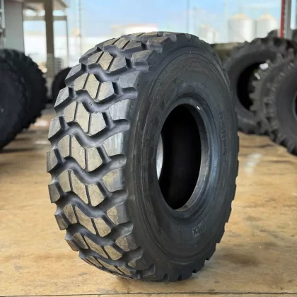 PNEU 20.5 R25 RADIAL MODELO PTXRD31 - PETLAS