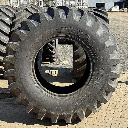 Pneu 23.1x30 12L Pirelli Tm95