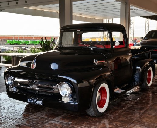 Ford F-100 Clássica Ano 1959 – Estilo Hot Rod Custom