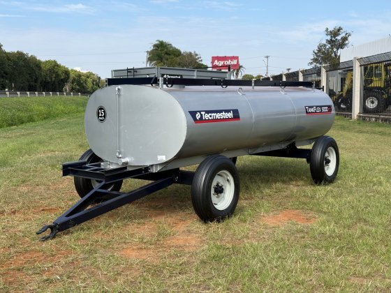 5.000 Litros - Carreta Agrícola Tanque de Água ou Diesel modelo TANKFLEX. 2 Eixos rodado simples com Pneus 7.50x16 aro 16 Tecmesteel