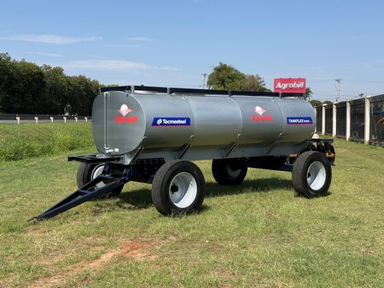 Carreta Agrícola Tanque de Água ou Diesel modelo TANKFLEX 8000 Litros. Rodado Simples com Pneus 275/80 aro 22.5 - Tecmesteel