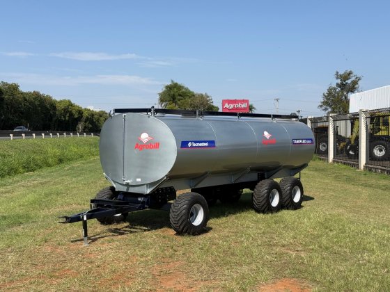 Carreta Agrícola Tanque de Água ou Diesel modelo TANKFLEX 15.500 Litros. 2 Eixos Rodado Simples e Tandem com Pneus 400/60 aro 15.5 - Tecmesteel