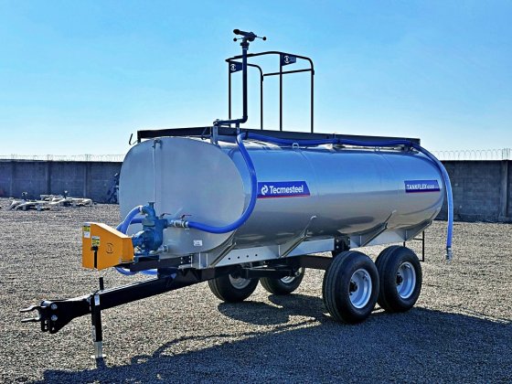 Carreta Agrícola Tanque de Água ou Diesel Com Kit Combate Incêndio- TANKFLEX 6500 Litros Rodado Tandem com Pneus 11L15 aro 15 - Tecmesteel