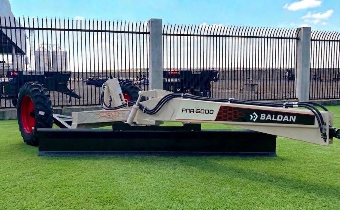 Plaina Niveladora de Arrasto PNA 5000 com Pneus 12.4x28 - Baldan
