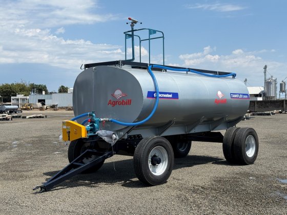 Carreta Agrícola Tanque TANKFLEX 12500 Litros com Kit Combate Incêndio, Bomba TASP 51, 2 Eixos Rodado Simples e Duplo com Pneus 275/80 aro 22.5 – Tecmesteel